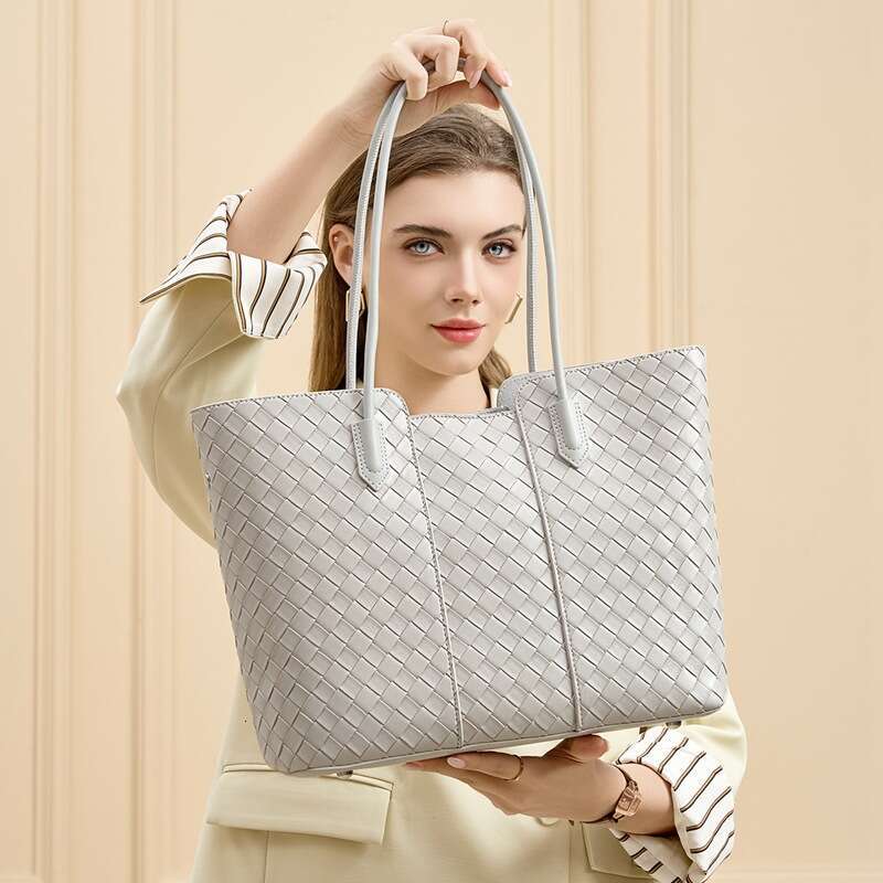 Luxury Bag Designer Commuter High-end Large Capacity Women's Leather Fashion Underarm One Shoulder Handheld Woven Bag