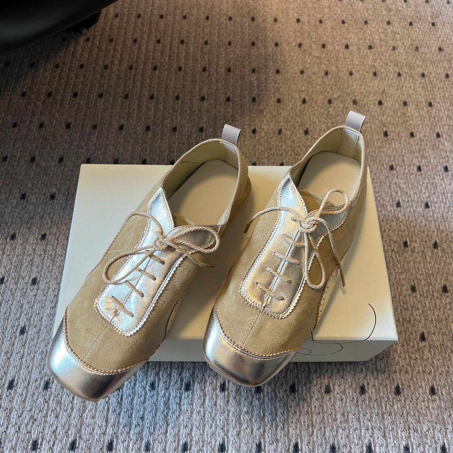 2025 Cowhide version ~ Korean version of the new comfortable niche design fashionable flat shoes casual shoes sneakers Mary Jane shoes women