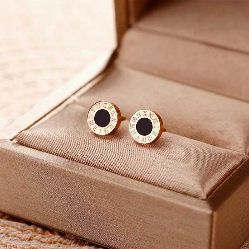 Round Roman Number Womens Earrings Gothic Black Enamel Earrings Stainless Steel Earrings 2023 Fashion Punk CZ Hip Hop Perforation Y250401