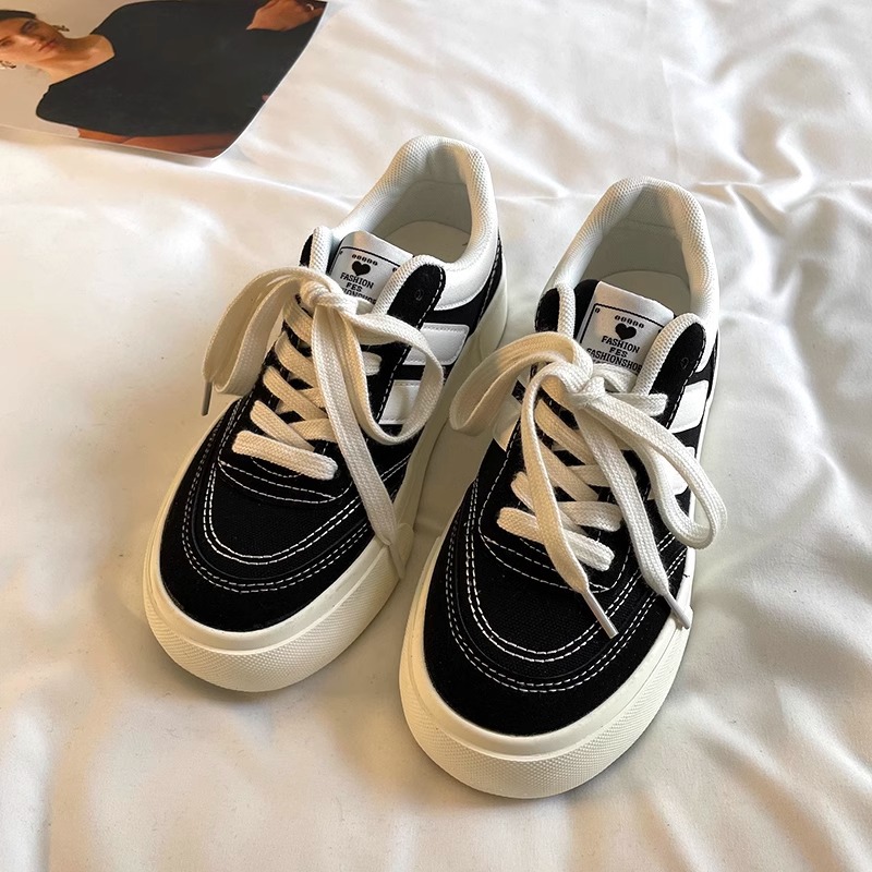 designer shoes new Retro Hong Kong style black canvas shoes for women style niche design versatile sneakers for students trendy on Instagram