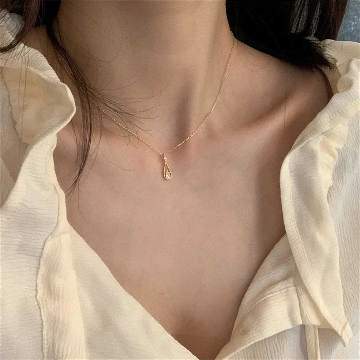 Vintage Shining Zircon Water Drop Pendant Necklace For Women Minimalist Waterdrop Clavicle Chain Choker Wedding Party Jewelry Z250402