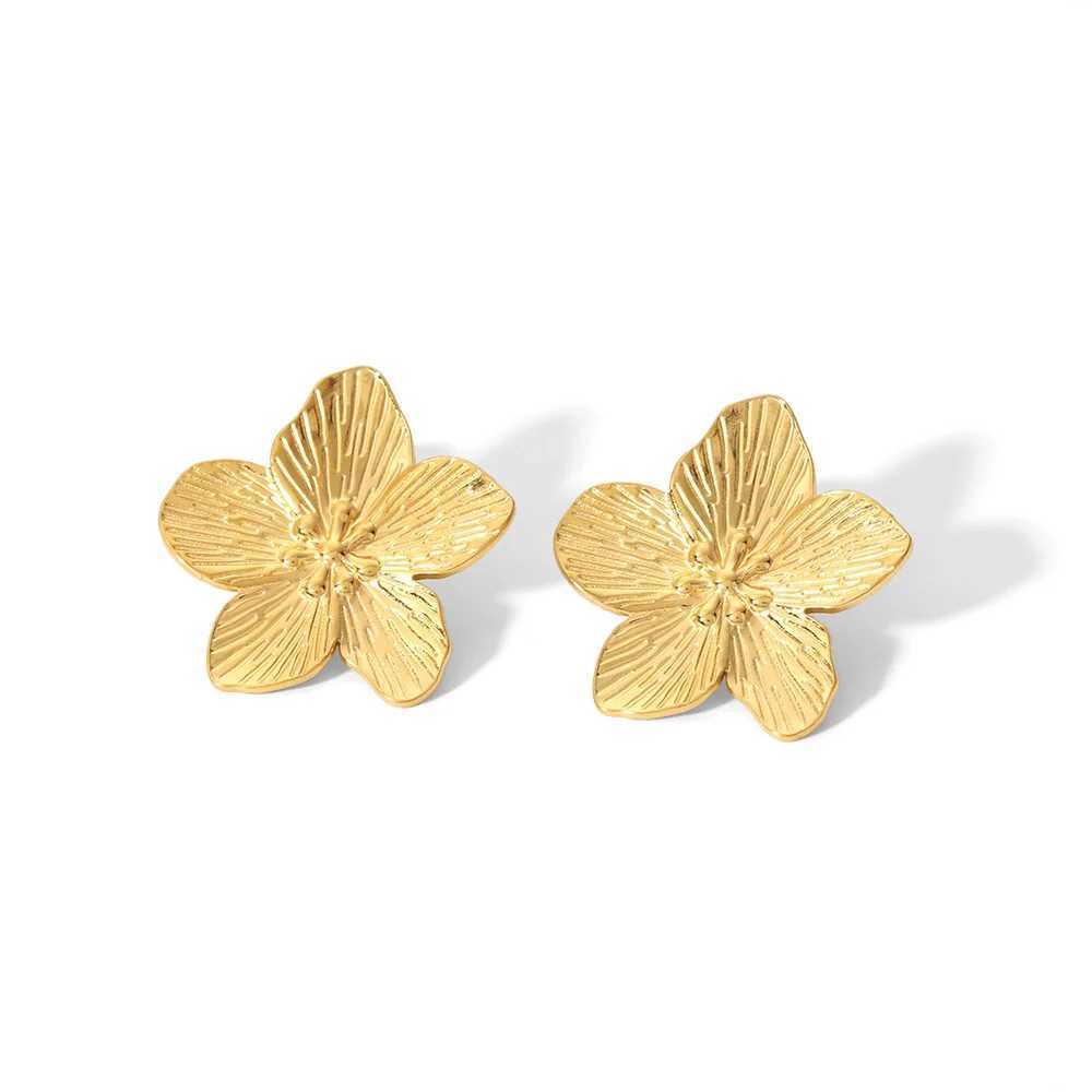 Stainless steel Exaggerated European and American style flower stud earrings for womens daily wear new trends in jewelry gifts and parties Y250401