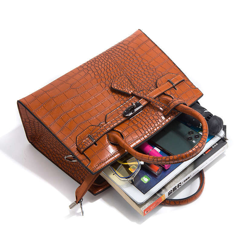 Autumn/Winter Crocodile Pattern Handbag Diagonal Cross Large Capacity Three piece Set Mother Bag 2025 New Casual Fashion Trend Clothing