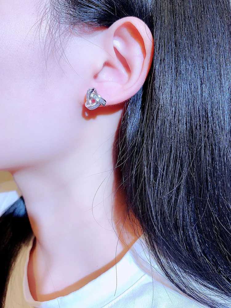 Exquisite Design Iced Out Cycle Buckle Earrings Womens High Quality Earrings AAA Zircon Stud Earrings Wedding Anniversary Jewelry Y250401