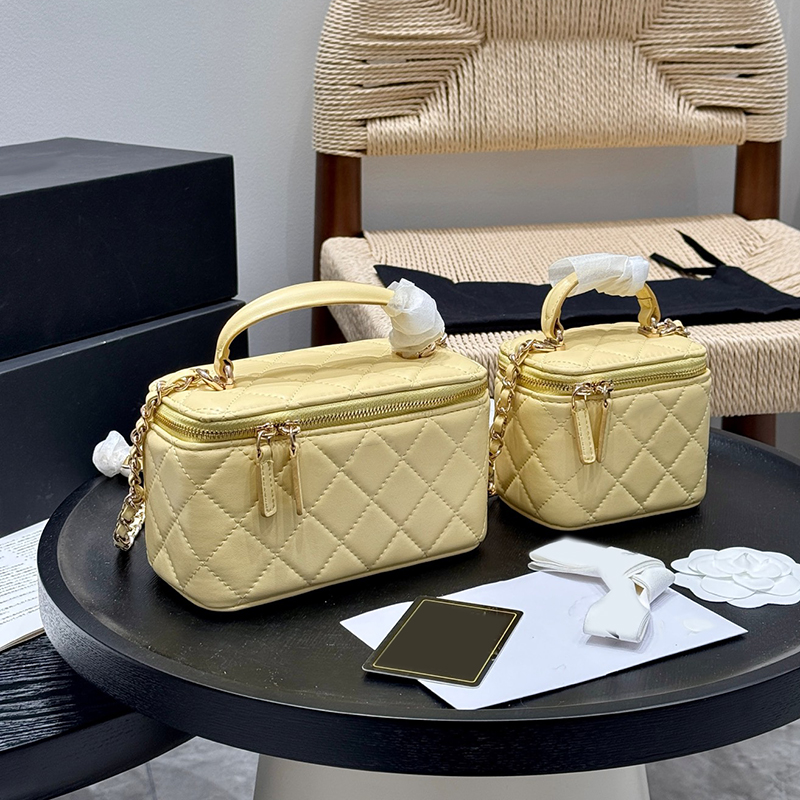 Women Classic Mini Cosmetic Case Vanity Box Bags With Mirror Top Handle Tote Quilted Handbag Gold Metal Matelasse Chain Crossbody Shoulder Makeup Bag 10x9cm 17x10cm