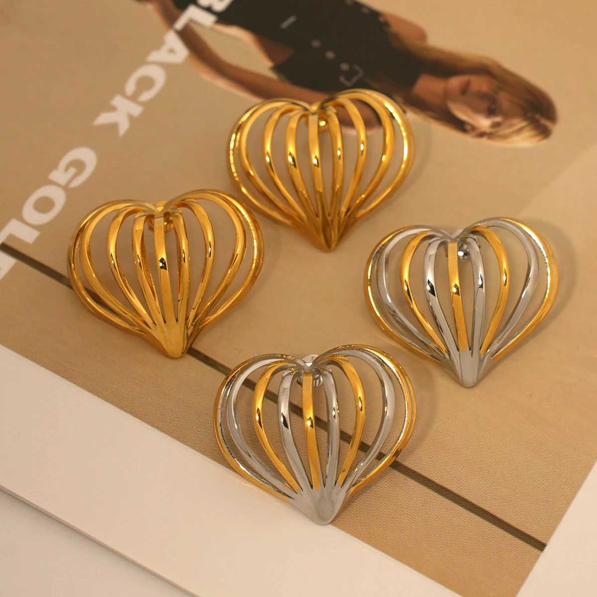 Uself 316L stainless steel geometric pattern sees through my heart earrings to prevent allergies 18K PVD coating texture declaration jewelry Y250401