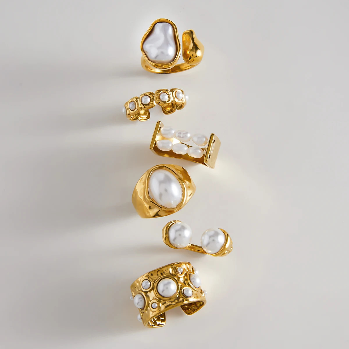 Uworld Fashion 18K Gold Color Plated Stainless Steel Pearl Flower Ring Stackable Asymmetric Ring Womens Jewelry Party Gift 251031