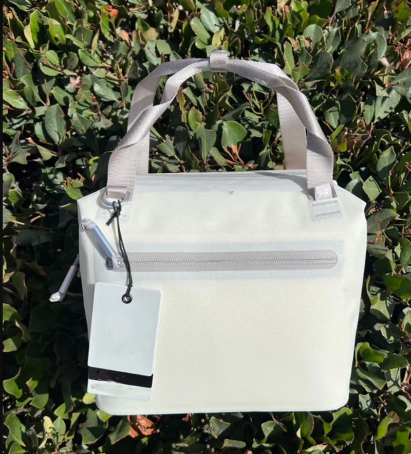In Hand Lunch Bags All Day Julienne Mini Soft Cooler Box Carry-All for 40oz Cup Crossbody Bag with Phone Pocket for Cups Accessories 0402