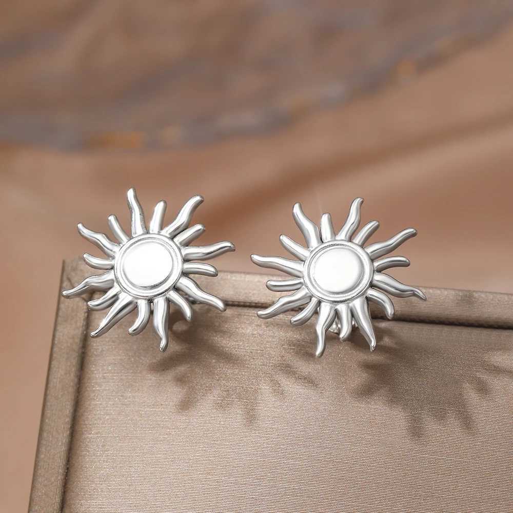 Stainless steel earrings vintage fashion elegant temperature plant sunflower earrings womens jewelry daily decoration Y250401