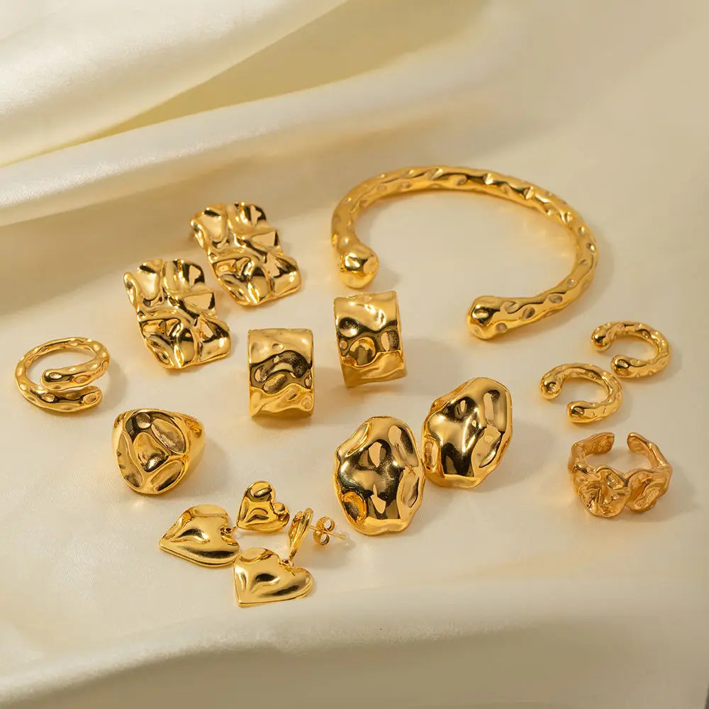 Uworld Stainless Steel Earrings 18K Gold Color Plated Irregular Square Hammer Heart Earrings Sets Women anillos mujer 251031