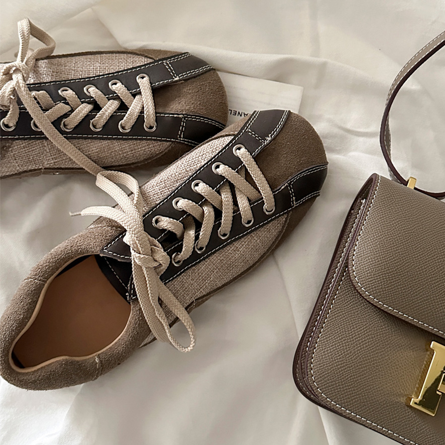 2025 Sheepskin version ~ retro color-blocked round-toe flat moral training shoes versatile lace-up Forrest Gump shoes women's board shoes casual 