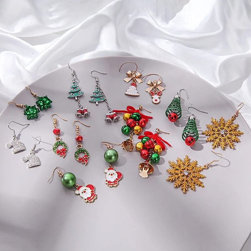 Christmas Dangle Earrings for Women Lovely Santa Claus Snowman Bell Christmas Tree Drop Earrings Xmas Jewelry Gift for Girls 251031