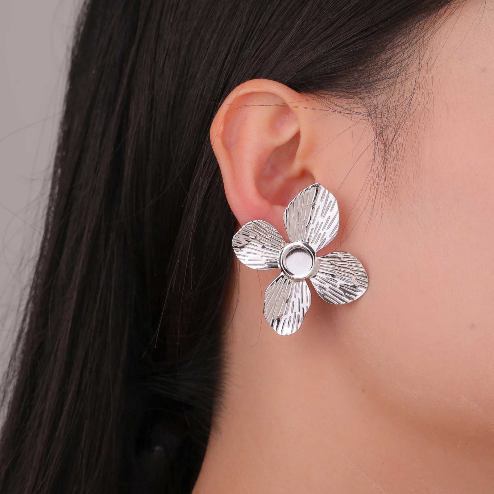 Cazador stainless steel large flower stud earrings womens bohemian earrings jewelry fashion party wedding birthday gift 2025 Y250401