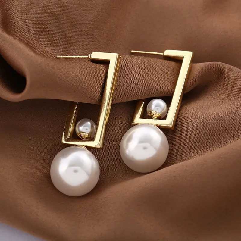New trend fashion Exaggerate advanced small perfume three in one female pearl earrings Y250401