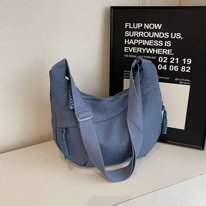 2025 NEW Female student fashion class crossbody nylon cloth large capacity shoulder solid color simple and versatile travel dumpling bag