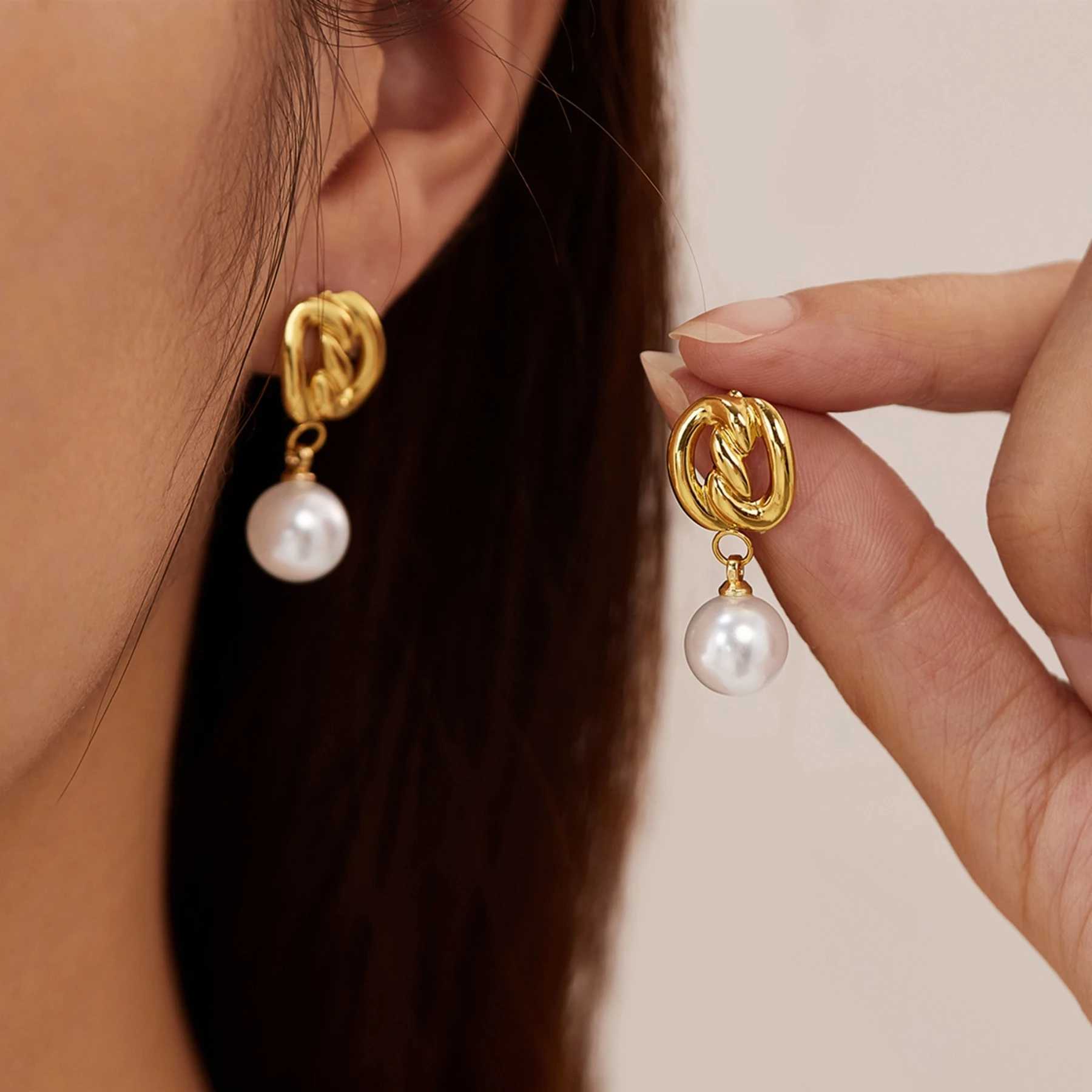 Europe America France luxury earrings womens stainless steel niche retro pearls high-temperature titanium Y250401