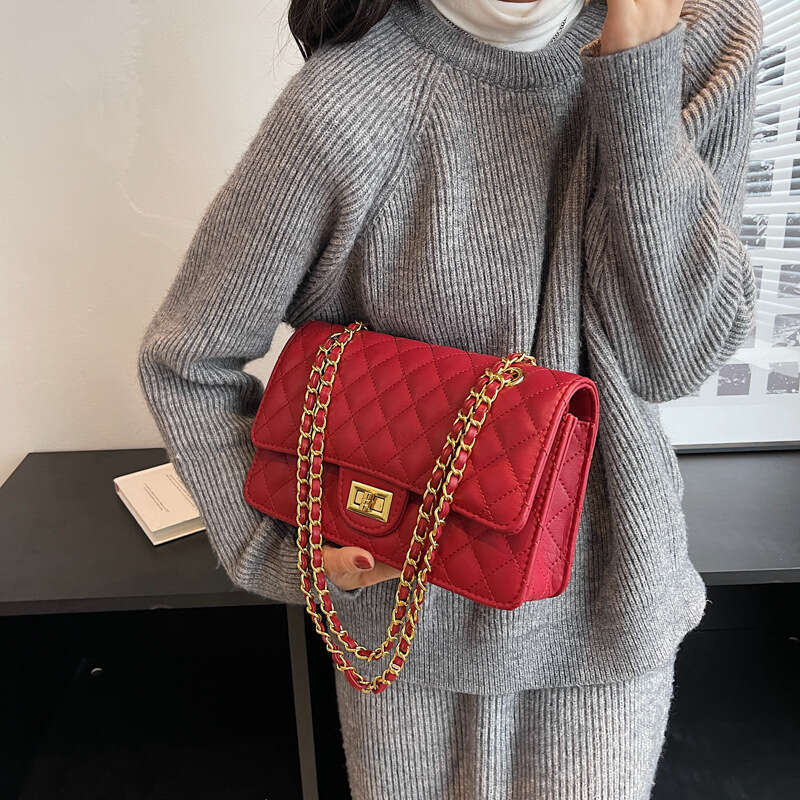 Cross-Border Quilted Chain Crossbody for Women 2025 New Vintage Single Shoulder Underarm Bag High-End Handbag Bags