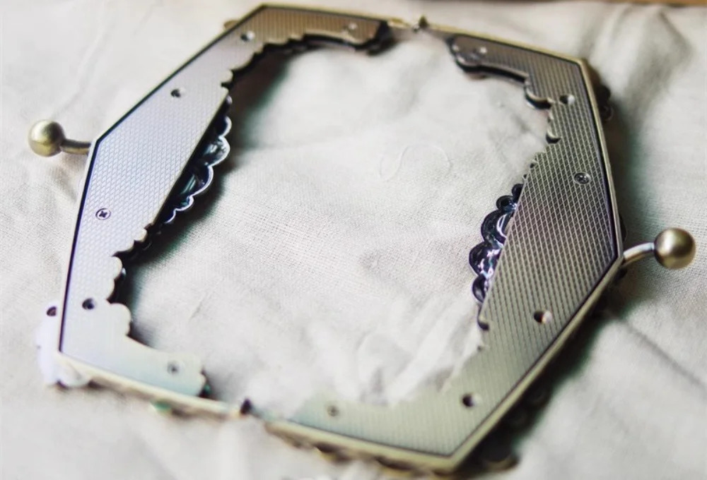 165cm8cm Antique Brass Zinc Alloy 1 Piece Metal Frame Kiss Clasp Lock Obag purse Making DIY Craft Bag Clutch Coin Purse Frames 251030