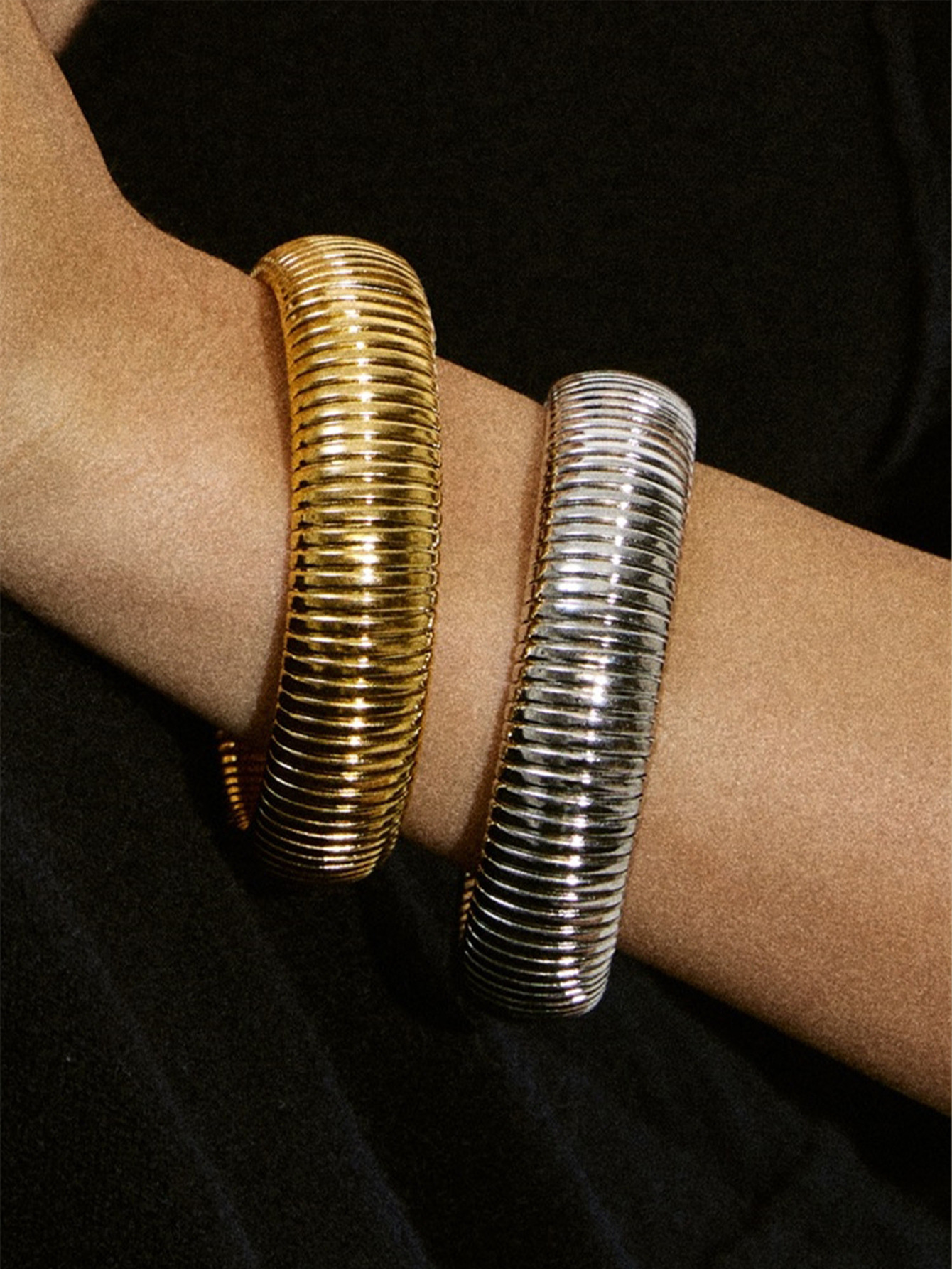 Fashionable 18K Gold-Plated Flex Snake Chain Cuff Bracelet in Durable Stainless Steel Ideal Gift for Her