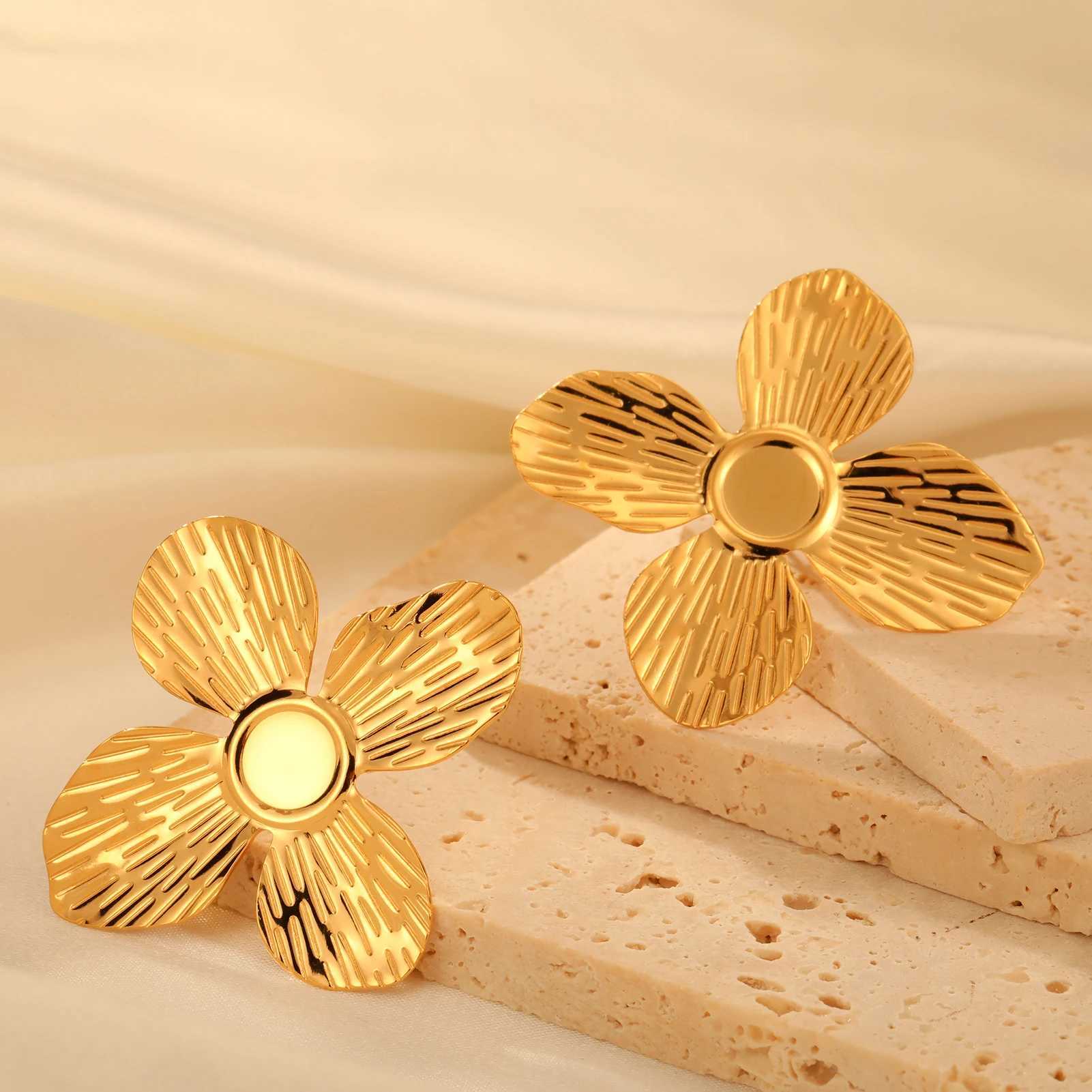 Cazador stainless steel large flower stud earrings womens bohemian earrings jewelry fashion party wedding birthday gift 2025 Y250401