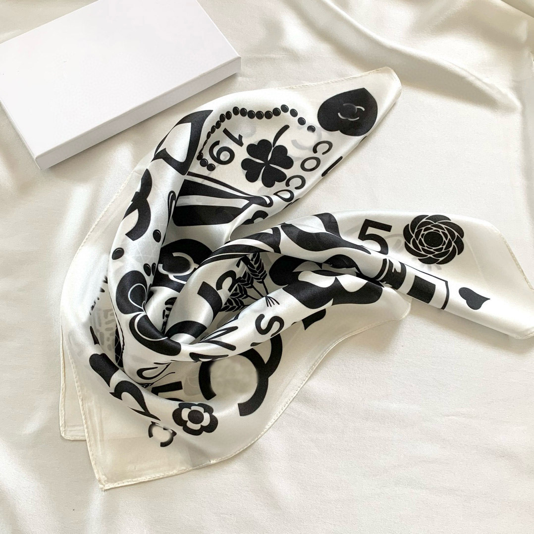 Floral silk scarf Scarves Letter Print Silk Hair Scarf designer scarf for Women Designer Satin Neckerchief Female head scarf Wrist Foulard Shawl Wraps