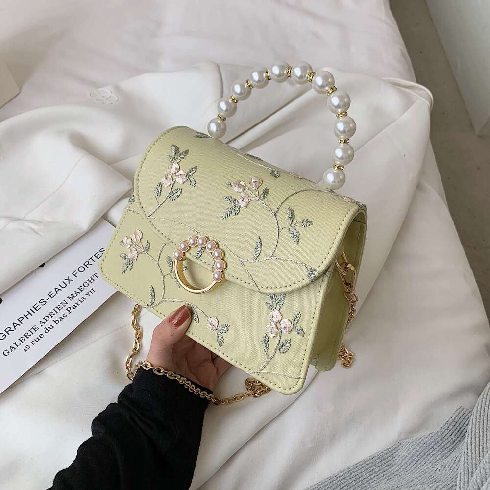 2025 NEW Lace embroidered handbag for women in new chain single shoulder women's pearl crossbody bag Chinese style portable small square bag zhan