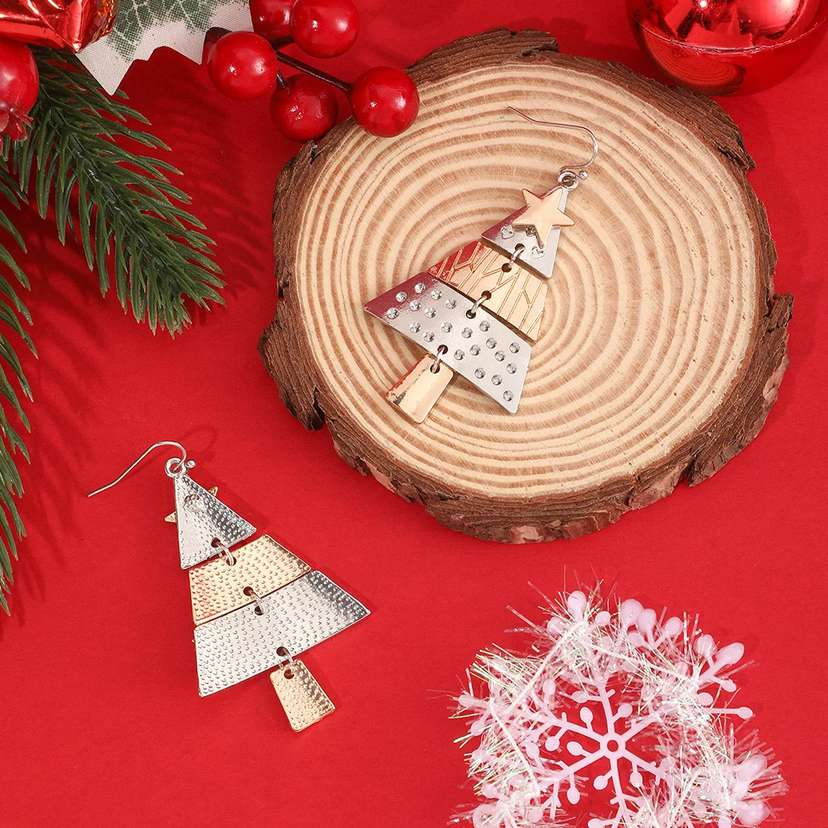 Gold and Silver Color Christmas Tree Earrings Metal Pendant Hoop Drop Earring for Women Ear Hook Fashion Party Accessories Gifts 251031