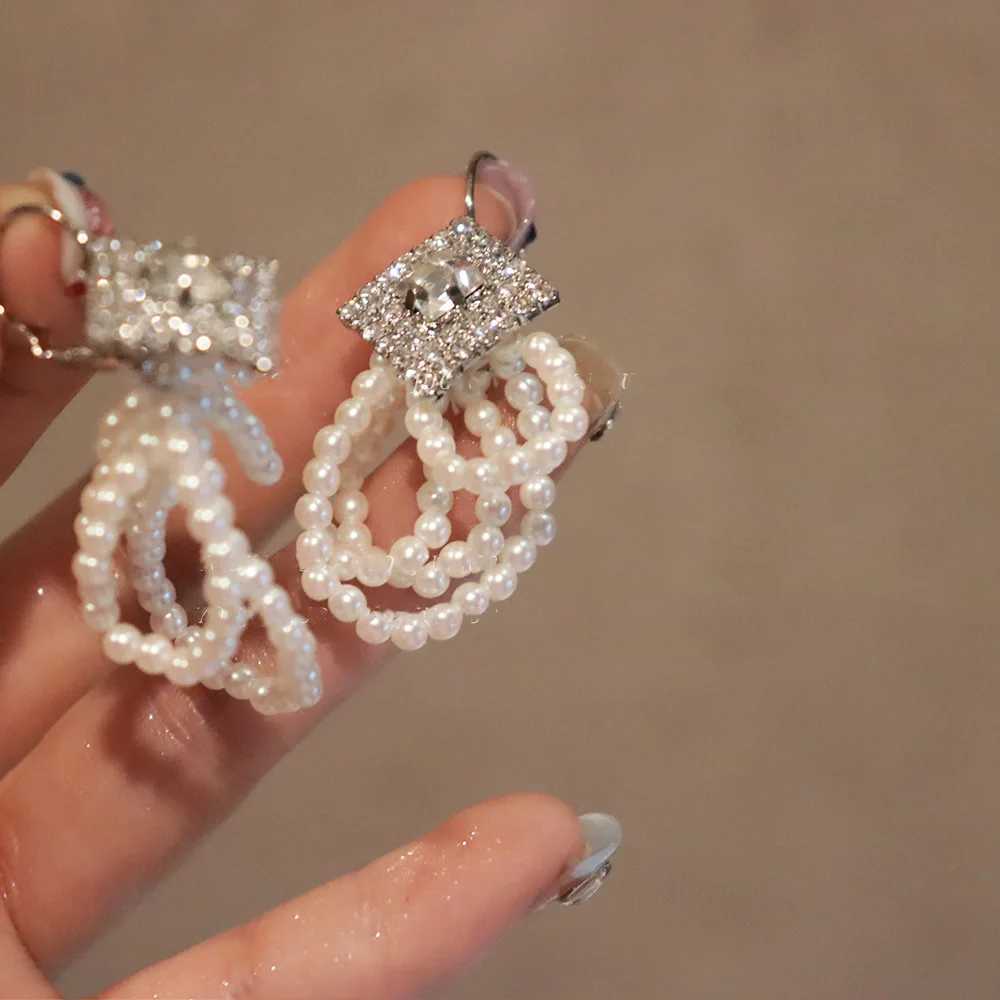 French Vintage Exquisite Imitation Pearl Crystal Hoop Earrings For Women Fashion Elegant Geometry Jewelry Party Gifts Y250401