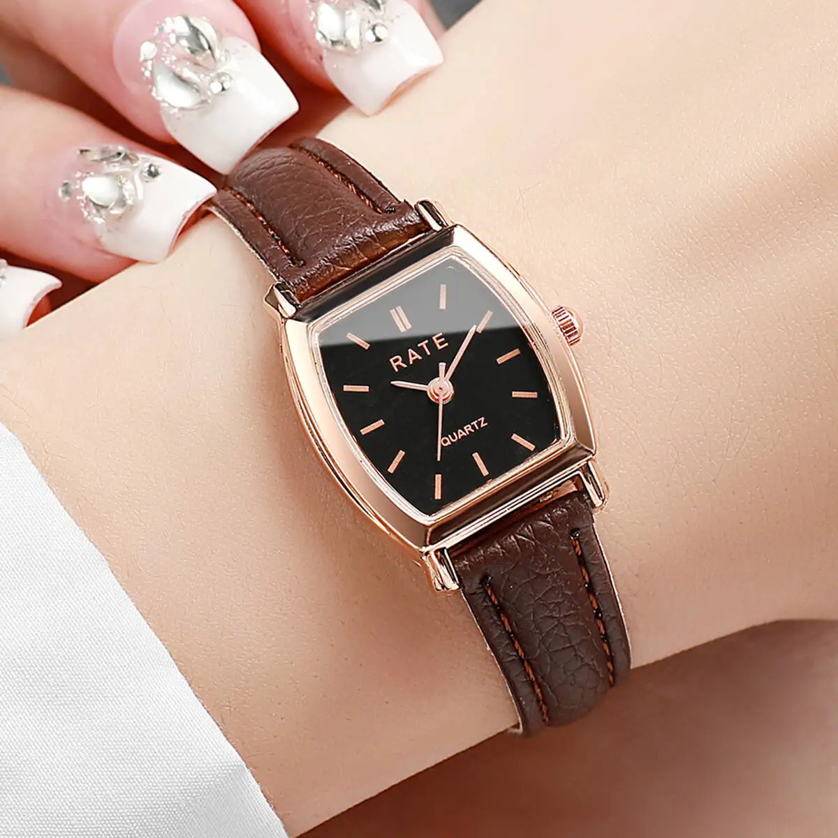 Fashion Women Watches Casual Small Dial Leather Strap Womens Quartz Watch Reloj Mujer Girls ClockWithout Box 251031
