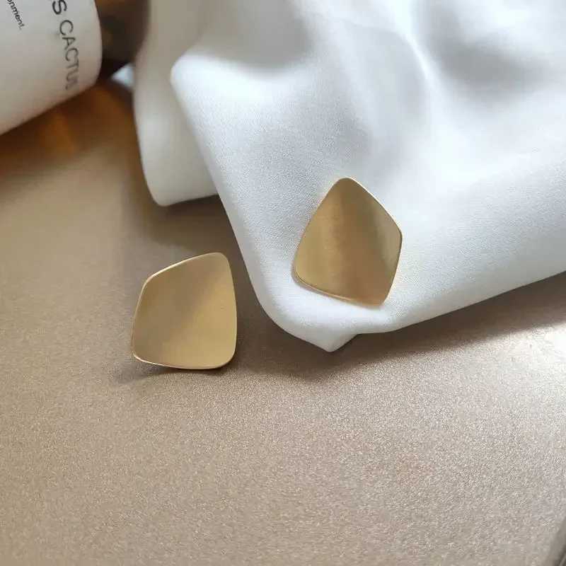 Matte Minimalist Square Retro Hong Style New Trendy Earrings and Stylish Ear Studs Jewelry Gift Luxury Earings For Women Y250401