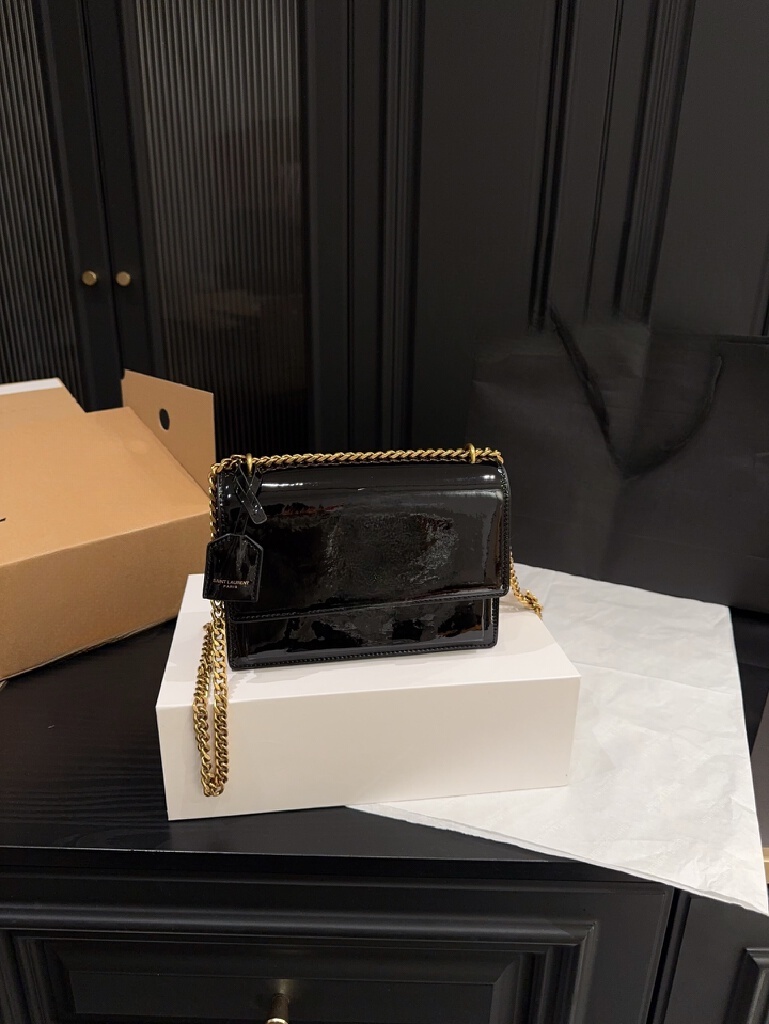 New chain patent leather sunset bag, small square bag, letter crossbody bag