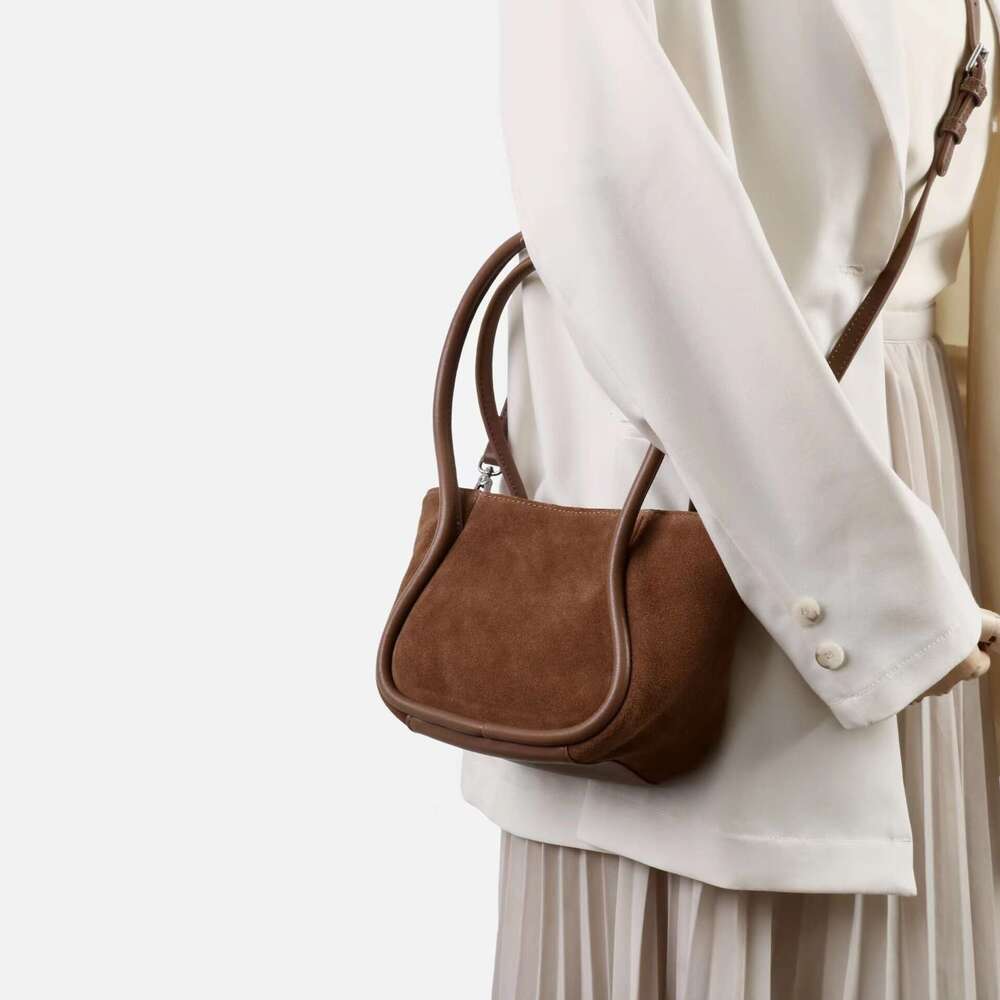 Luxury Bag Designer's New Matte Melard Tote Exquisite Niche One Shoulder Casual Cross Body Bag Trendy Beach Bag