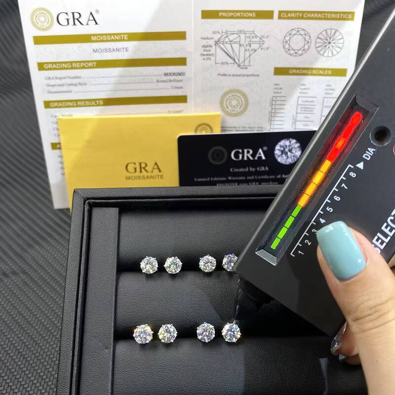 Ready to Ship Hip Hop Jewelry Pass Diamond Tester 925 Sterling Silver VVS Moissanite Diamond Classic Stud Earrings