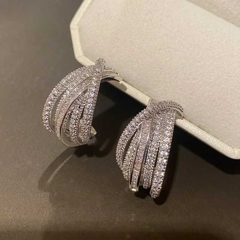 CAOSHI Versatile Luxury Womens Hoop Earrings Silver Vibrant Cubic Zirconia Wedding Engagement Accessories Party Jewelry Y250401