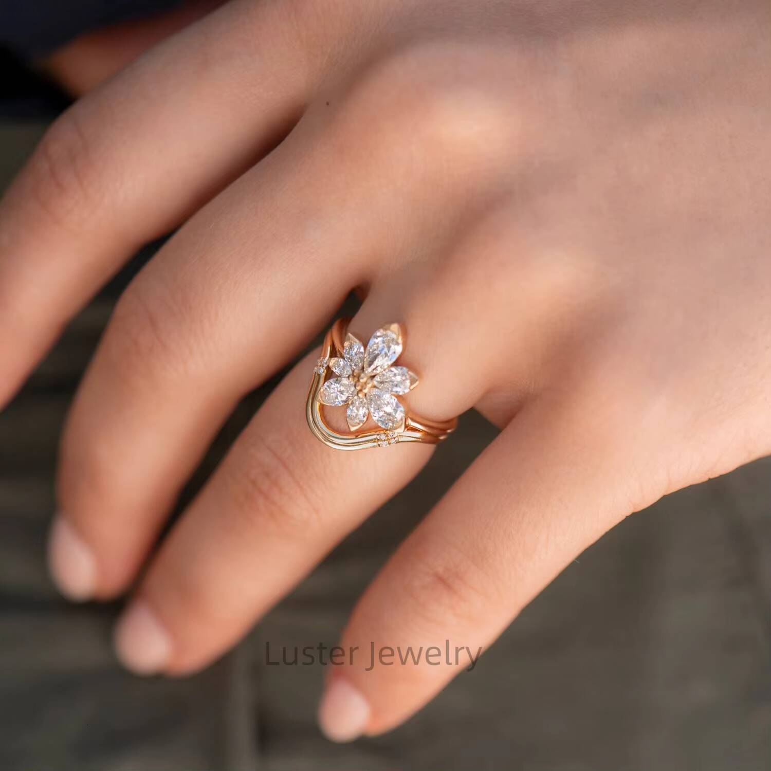 Luster Daisy Fine Jewelry Engagement Asymmetric Blossom 10K 14K 18K Pear Shape Moissanite Flower Gold Ring for Women