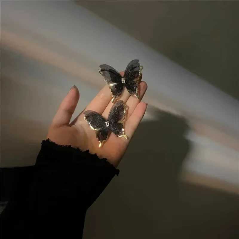 FTCY hollow mesh butterfly stud earrings suitable for women fashionable and elegant cute female earrings party jewelry gifts Y250401