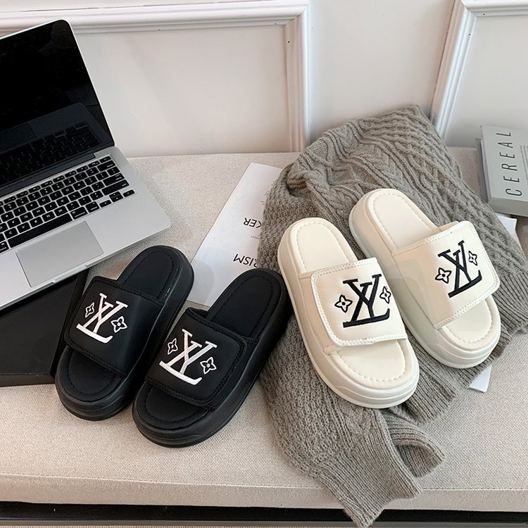 free shipping slippers designers for womens 2025 Summer New Thick Bottom Fashionable Leisure Versatile Anti slip Outerwear Size 35-40 for daily wear