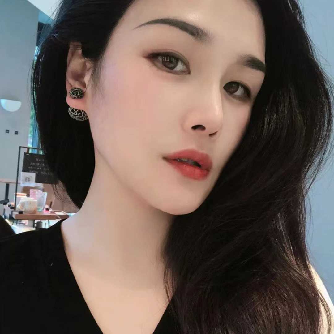 Rose stud earrings unique design making old earrings heavy-duty metal ball jewelry different ball jewelry luxury womens clothing accessories Y250401