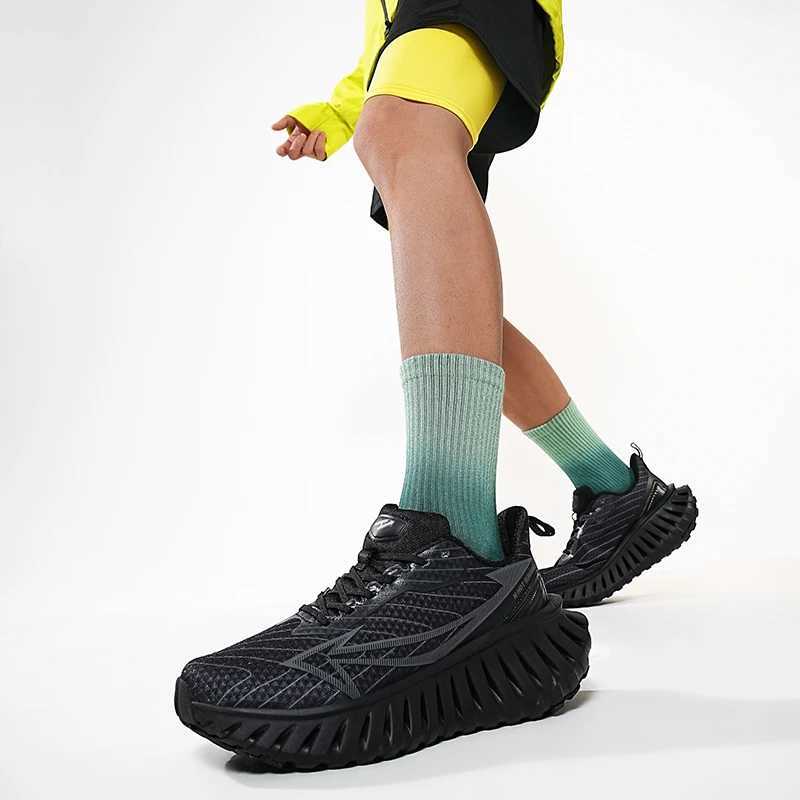 2025 Mens Running Shoes tra Light Tennis Sport Breathable Sneakers Tenis Mascino Black Mesh Walking Casual Jogging Trainers Z250411