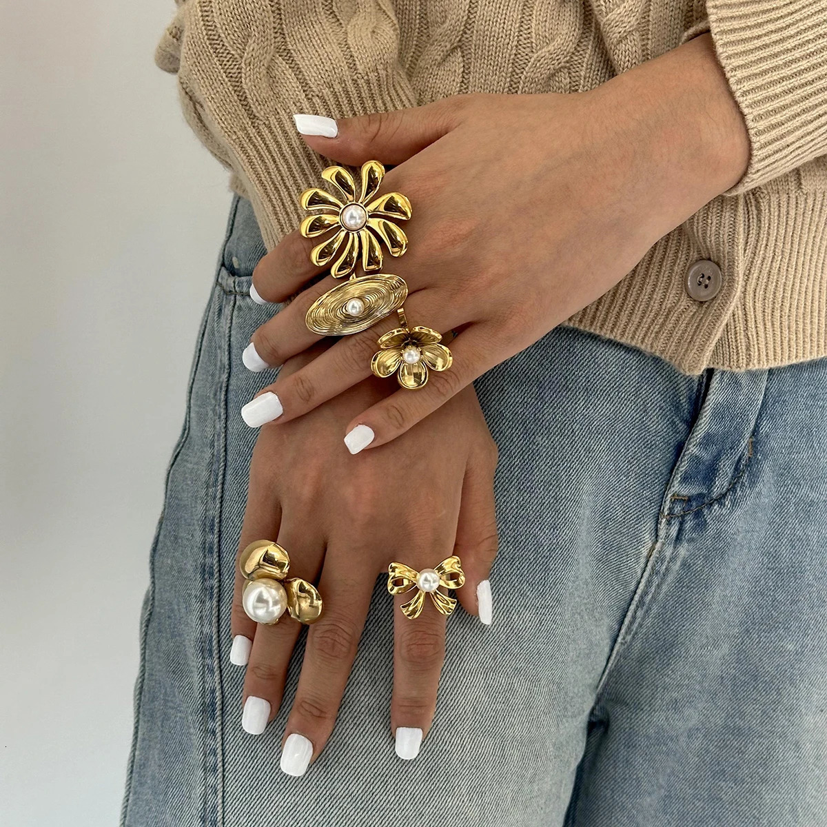 Vintage 18K Gold Plated Stainless Steel Pearl Geometric Flower Shaped Open End Ring Women Anti Allergic Charm Daily Jewelry 251031