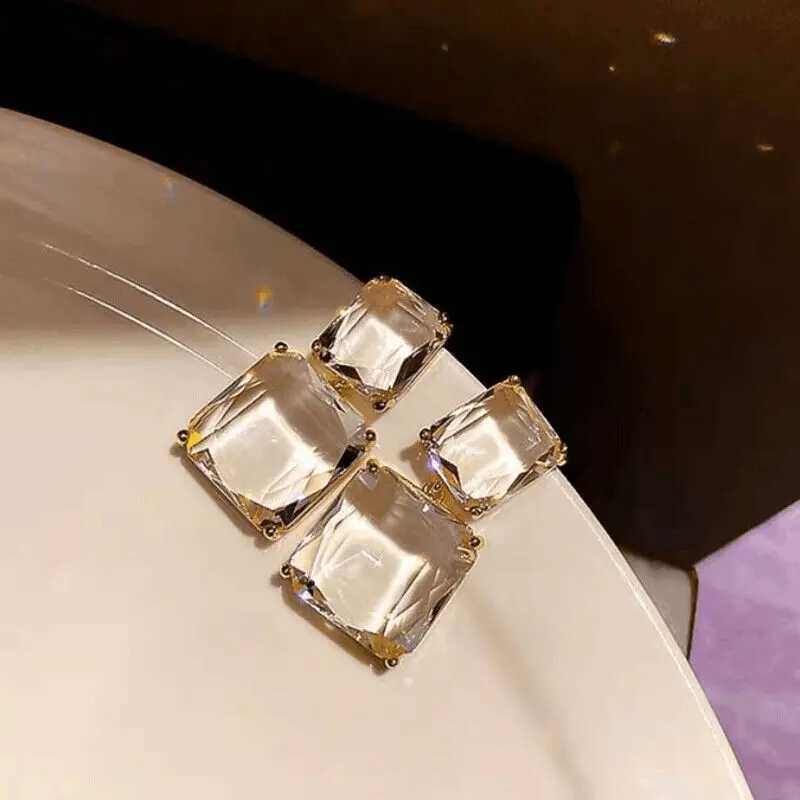 Transparent square glass crystal pendant earrings suitable for Bohemian women fashionable geometric pendant earrings wedding jewelry Y250401