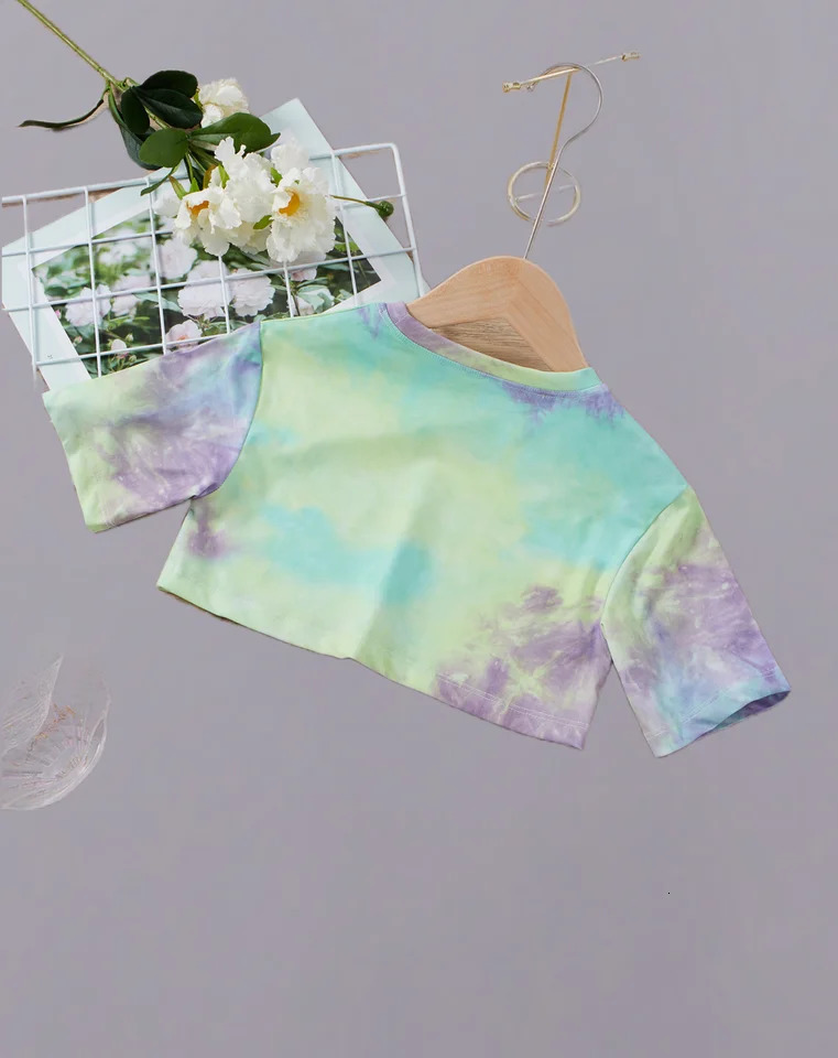 Girl tie dye butterfly pattern Tshirt fashionable and comfortable a fresh choice for summer 250325z