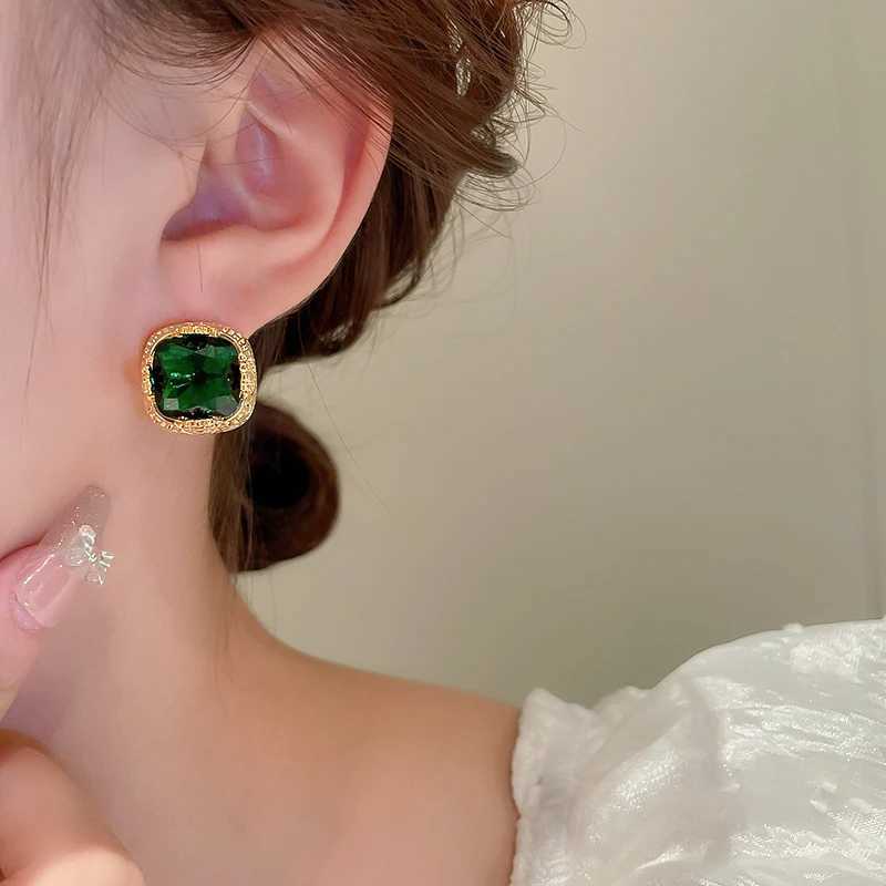 Vintage green zircon crystal earrings womens geometric square stud earrings luxury designer jewelry party and wedding Y250401