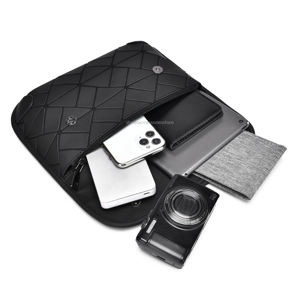 New Free Shipping Designer Fashionable Chest Casual Street Trend Versatile Single Shoulder Crossbody High End Feel Daily Commuting Men's Bag