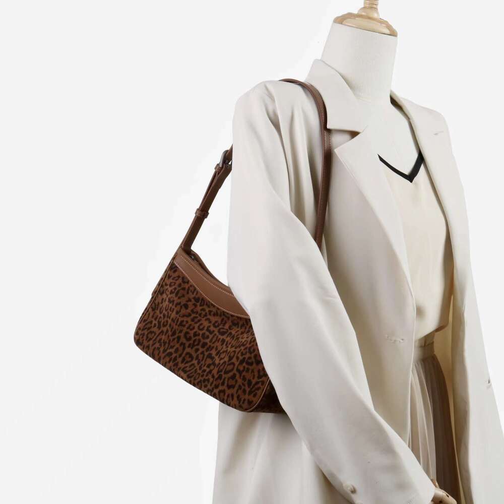 Luxury Bag Designer New Matte Melad Versatile Korean Style Single Shoulder Crossbody Niche Design Casual Tote Bag