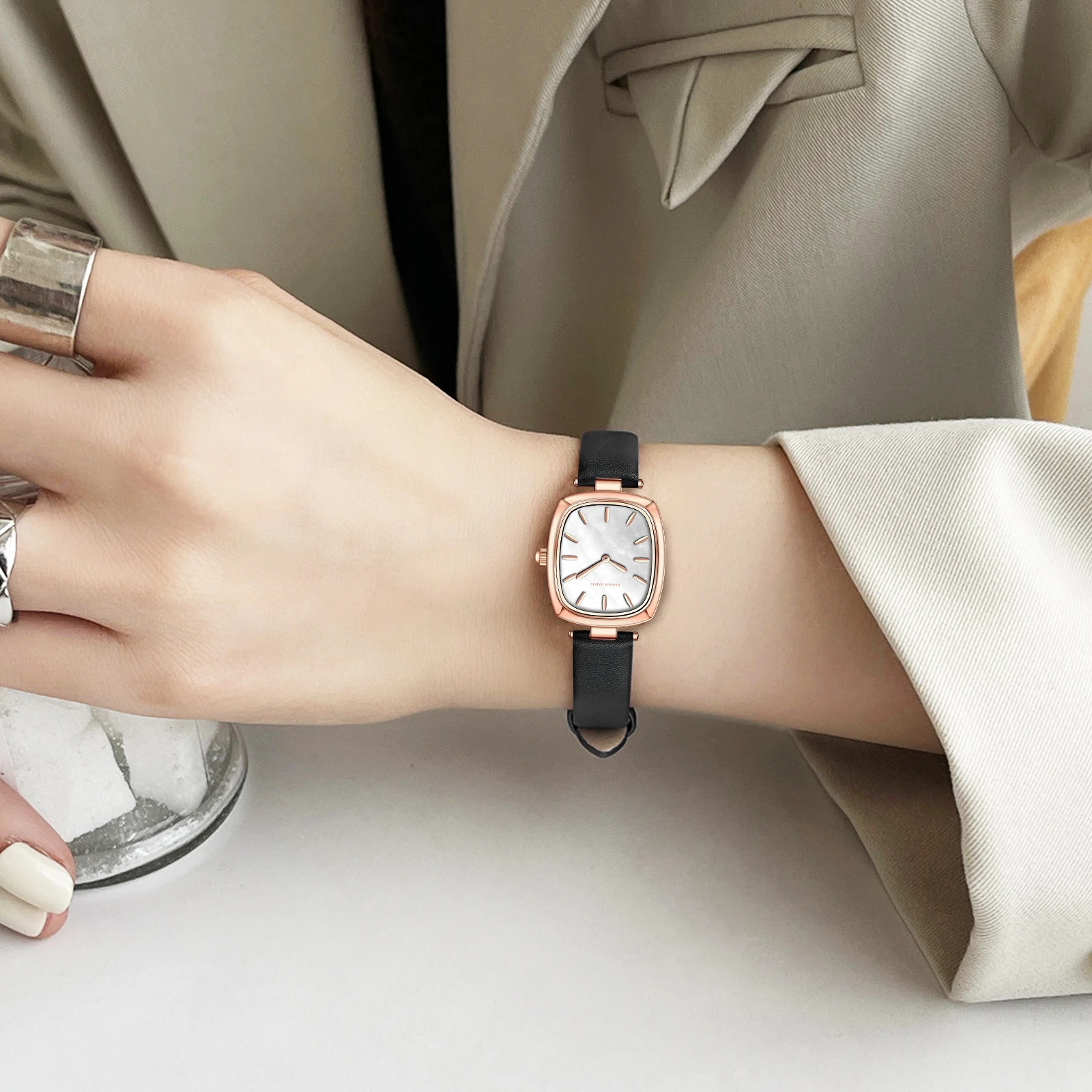 Watch Hannah Martin Womens Leather Rose Gold Simple Quartz Watch Top 3Bar Waterproof Original Fashion Women Watch 251031