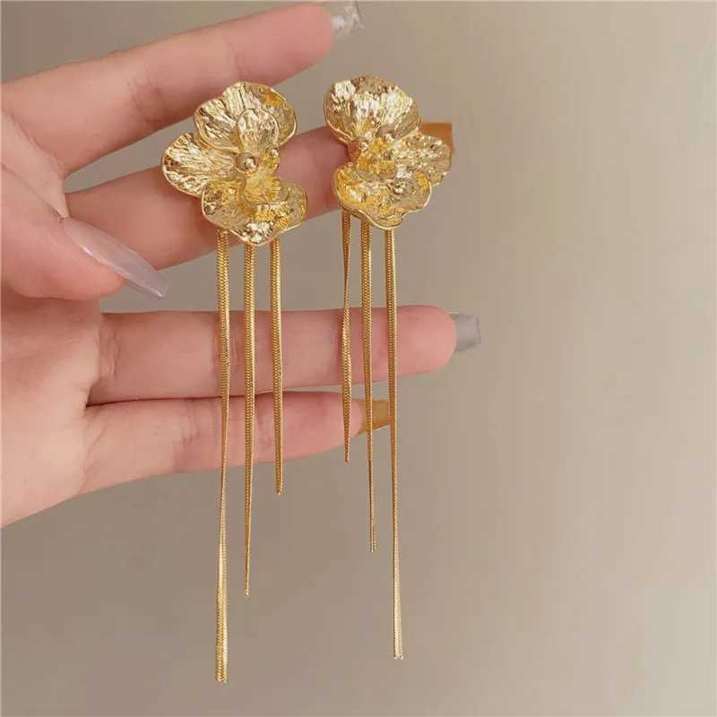 European And American Light Luxury Simple Metal Flower Tassel Dangle Earrings For Women Fashion Elegant Jewelry Party Gifts Y250401
