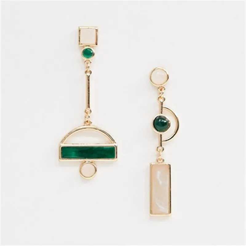 Irregular Geometry Resin Drop Earrings Gold Hollow Metal Pendant Earrings Womens Accessories Y250401