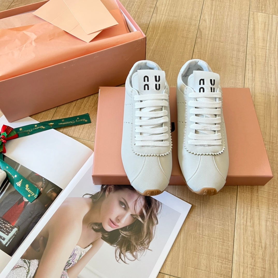 Designer sneakers women's casual shoes high-quality letter-style fashionable and luxurious outdoor comfortable flat shoes 2025 autumn-winter new style