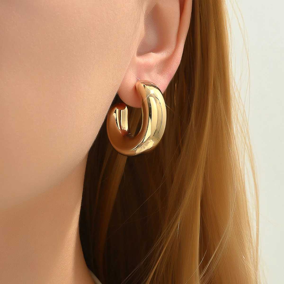 Stainless steel gold-plated thick hoop earrings for women geometric retro glossy thick teardrop earrings fashionable jewelry gifts Y250401
